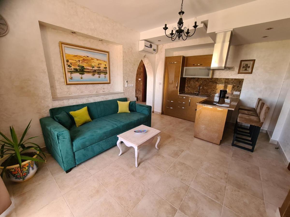 Mahdia - Baghdadi - Laourient Apartments, Restaurant, Cafe ภายนอก รูปภาพ