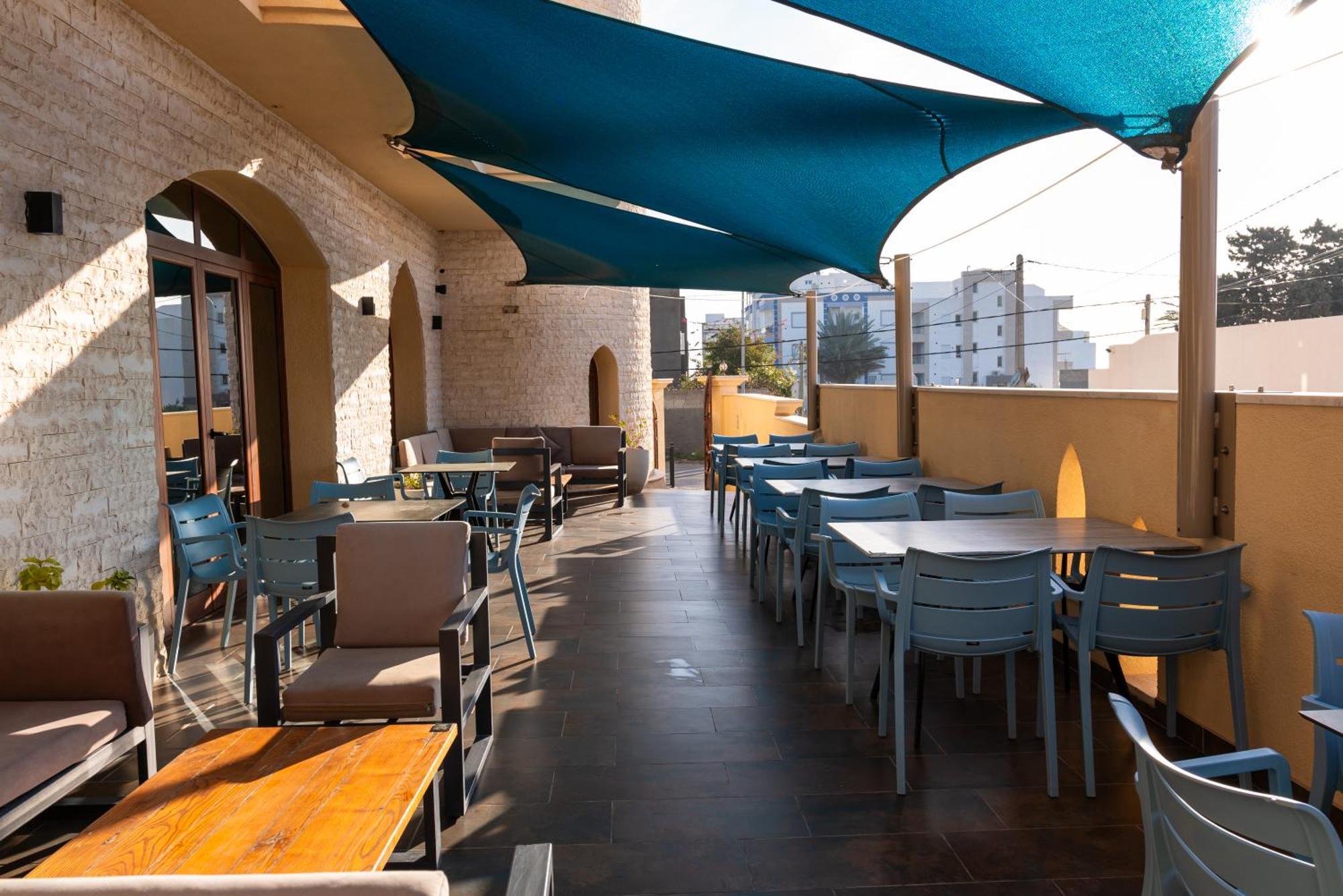 Mahdia - Baghdadi - Laourient Apartments, Restaurant, Cafe ภายนอก รูปภาพ